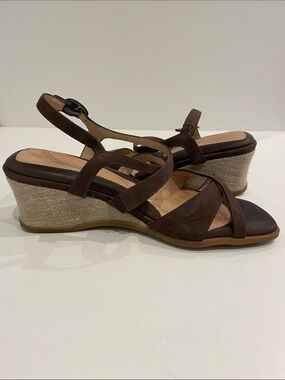 BeautiFeel Brown Strappy Suede Wedge Sandals with Espadrille Heel. Size 37EU